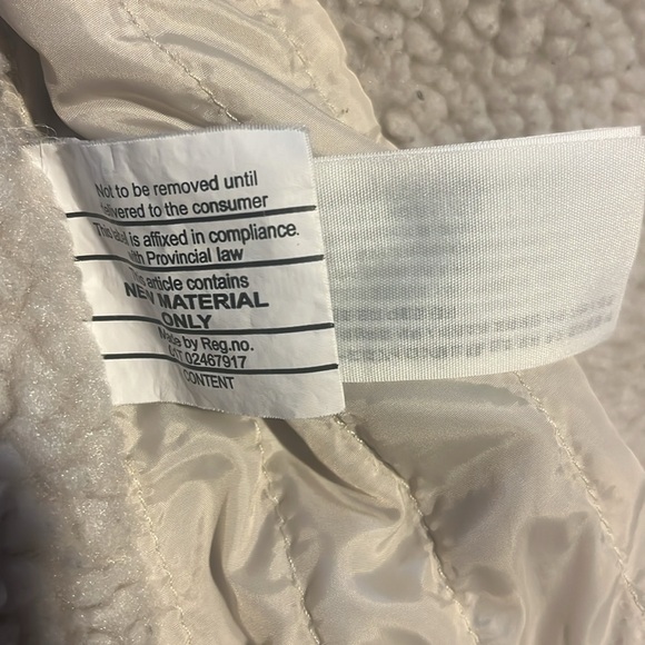 Men’s size M Abercrombie Sherpa
Lined coat - Picture 4 of 5